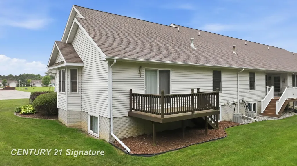 1324 Carpathian Way Vienna Charter Township MI 48420