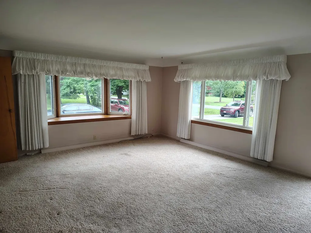 905 Dexter Drive Venice Township MI 48449