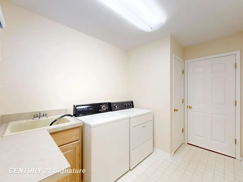 6460 Royal Club Drive Flint Charter Township MI 48433