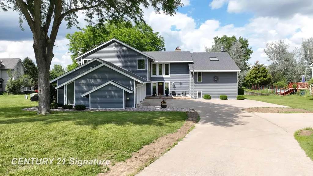 7492 River Road Flushing Charter Township MI 48433