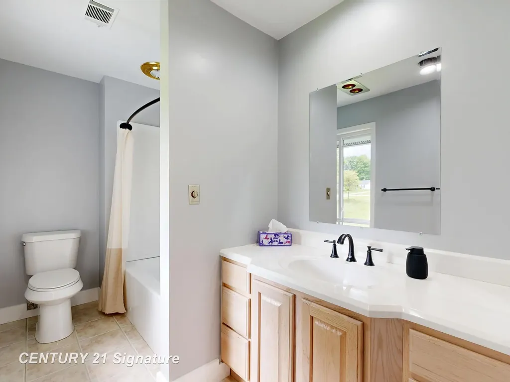 7492 River Road Flushing Charter Township MI 48433
