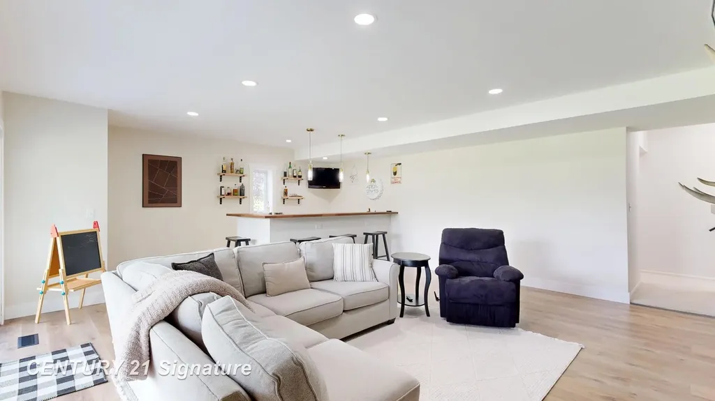 7492 River Road Flushing Charter Township MI 48433