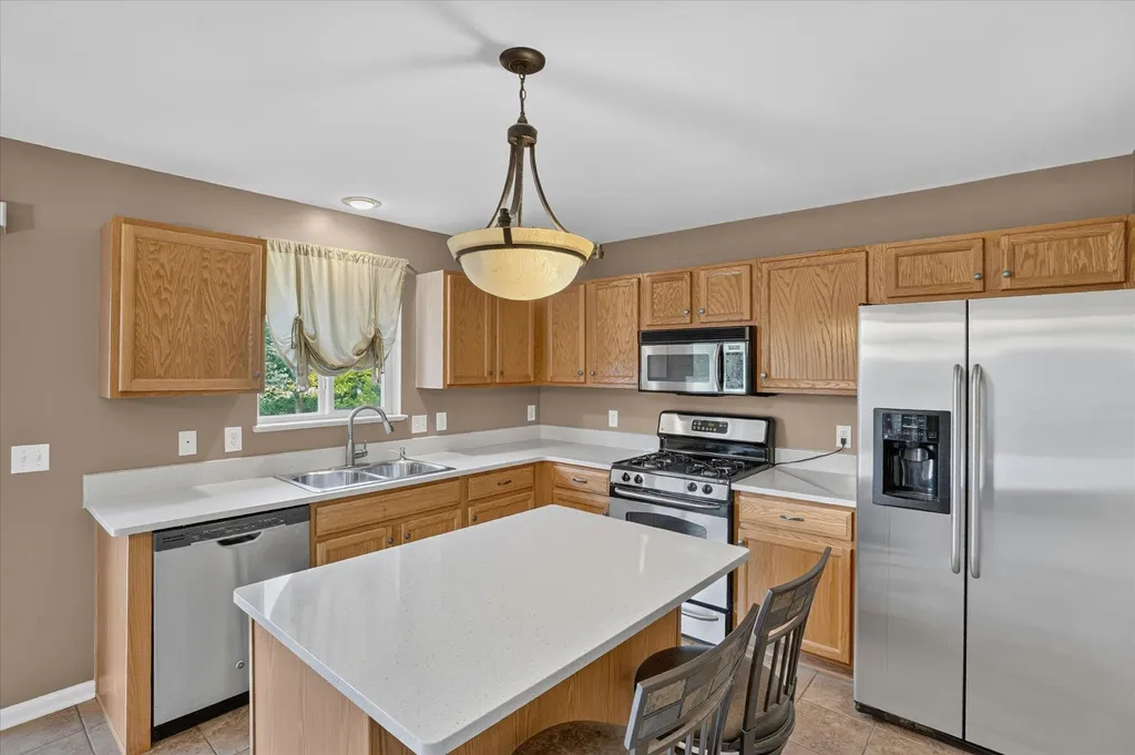 10304 Edgewater Trail Grand Blanc Charter Township MI 48442