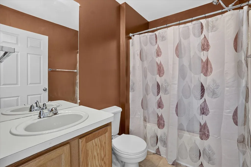 10304 Edgewater Trail Grand Blanc Charter Township MI 48442