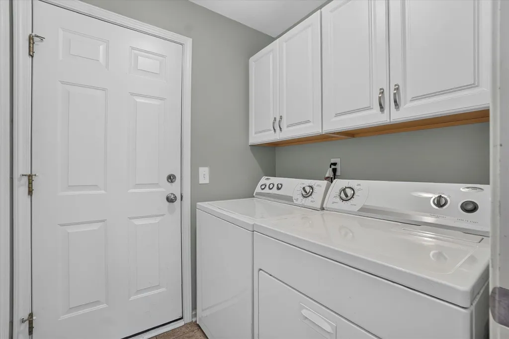 10304 Edgewater Trail Grand Blanc Charter Township MI 48442