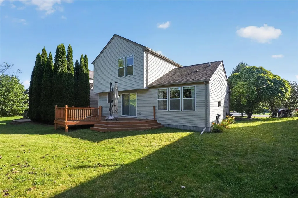 10304 Edgewater Trail Grand Blanc Charter Township MI 48442