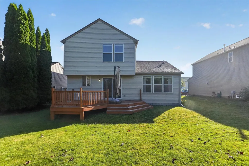 10304 Edgewater Trail Grand Blanc Charter Township MI 48442