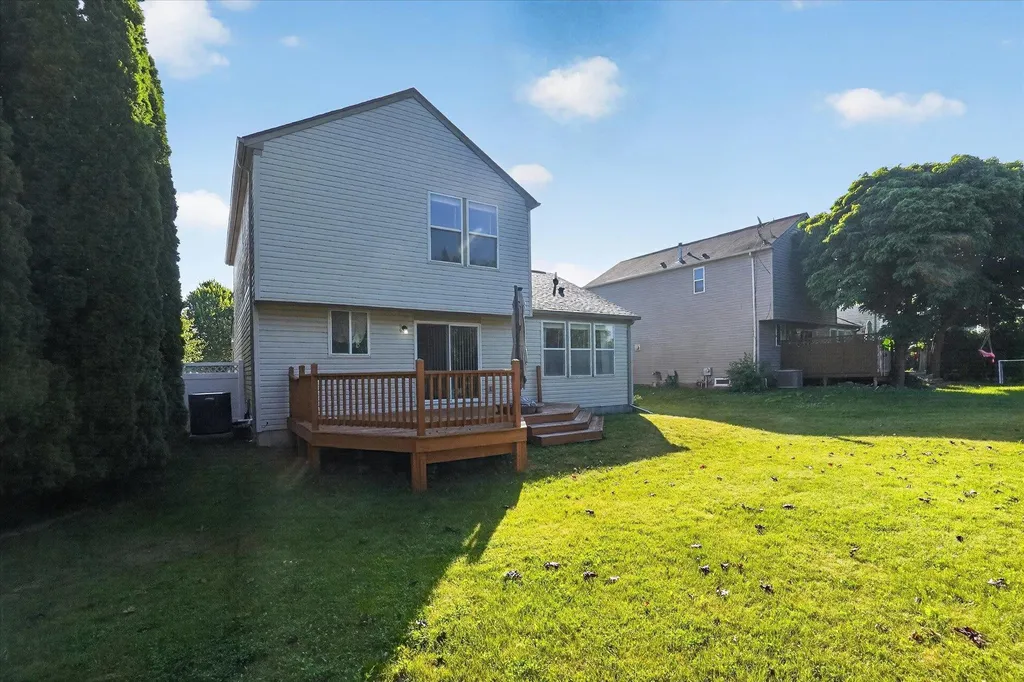 10304 Edgewater Trail Grand Blanc Charter Township MI 48442