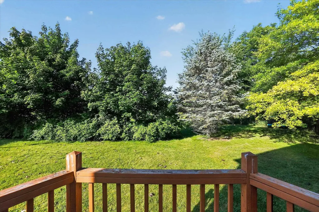 10304 Edgewater Trail Grand Blanc Charter Township MI 48442