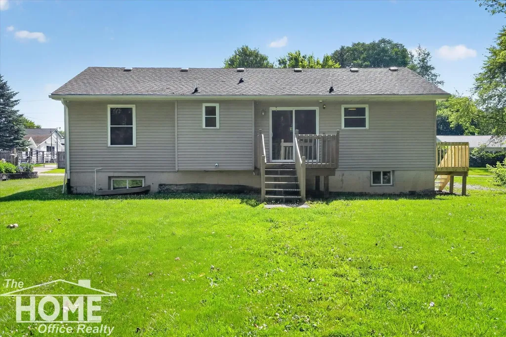 422 S Williams Street Perry City MI 48872