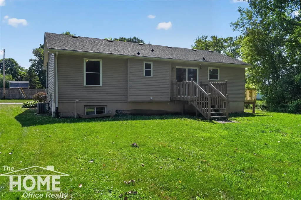 422 S Williams Street Perry City MI 48872