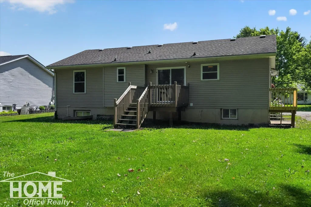 422 S Williams Street Perry City MI 48872