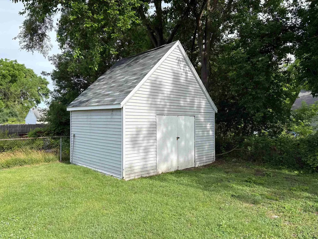 1118 Simcoe Avenue Flint City MI 48507