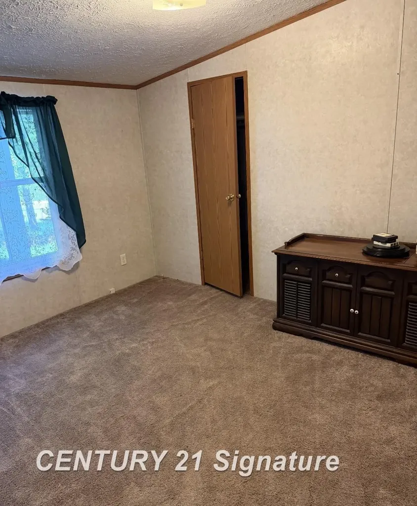 196 Apollo Avenue Flushing Charter Township MI 48433