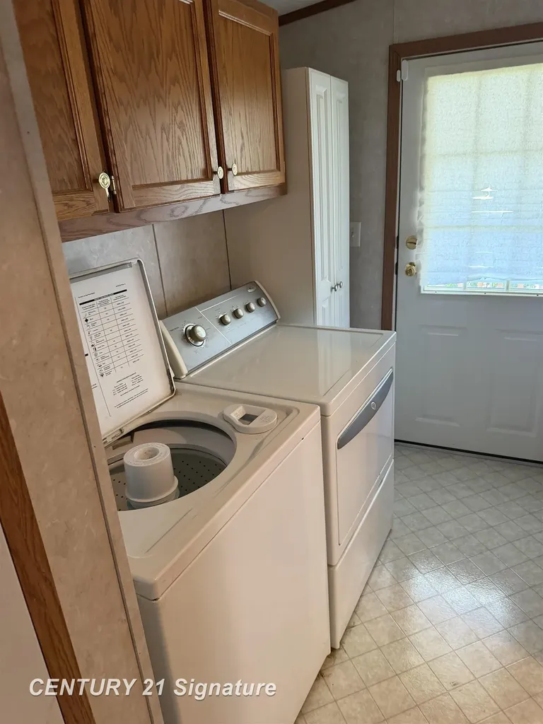 196 Apollo Avenue Flushing Charter Township MI 48433