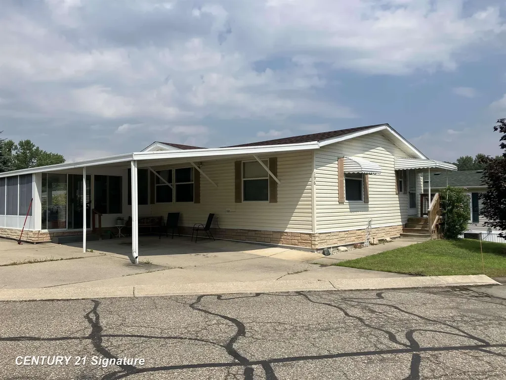 196 Apollo Avenue Flushing Charter Township MI 48433