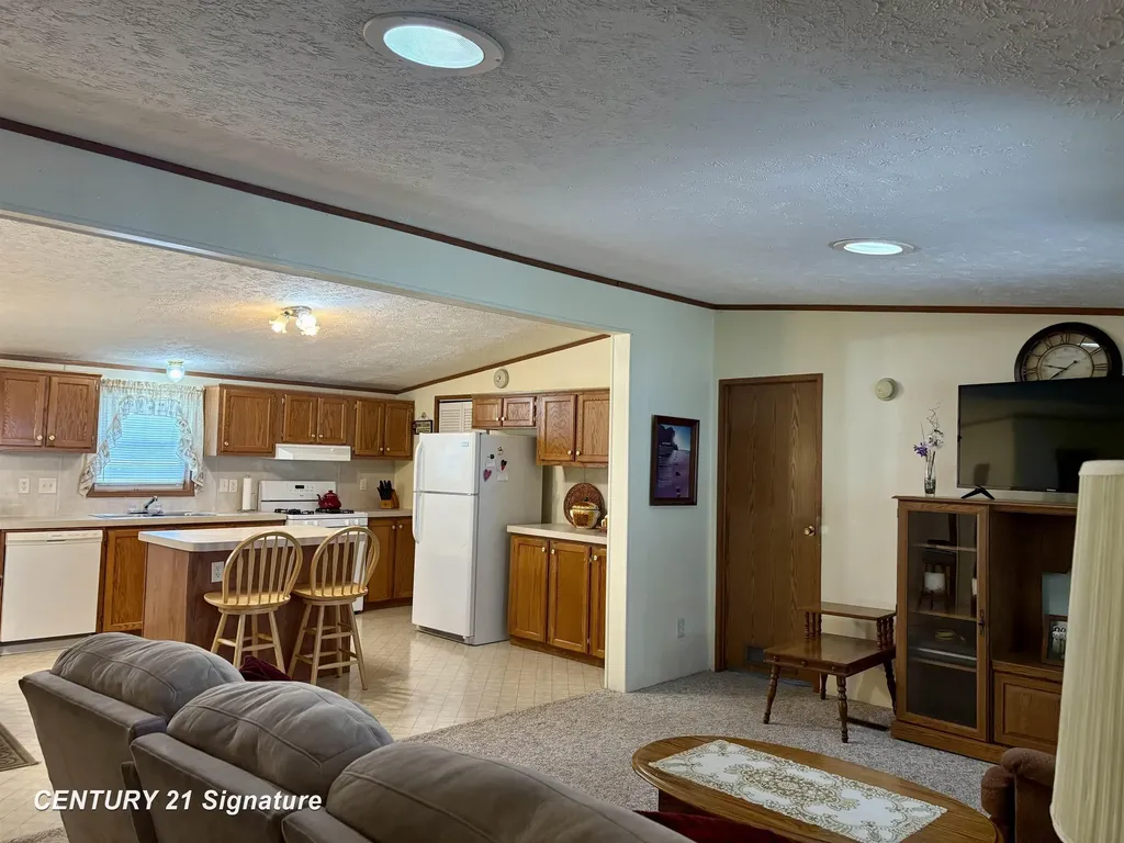 196 Apollo Avenue Flushing Charter Township MI 48433