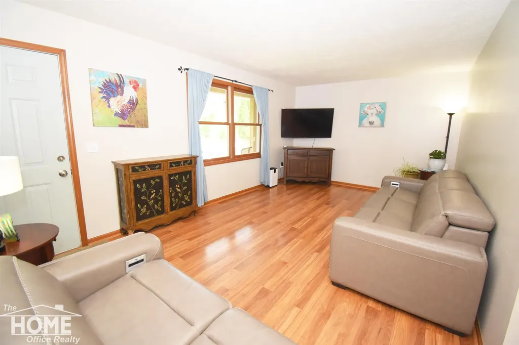 13092 Beardslee Road Perry Township MI 48872