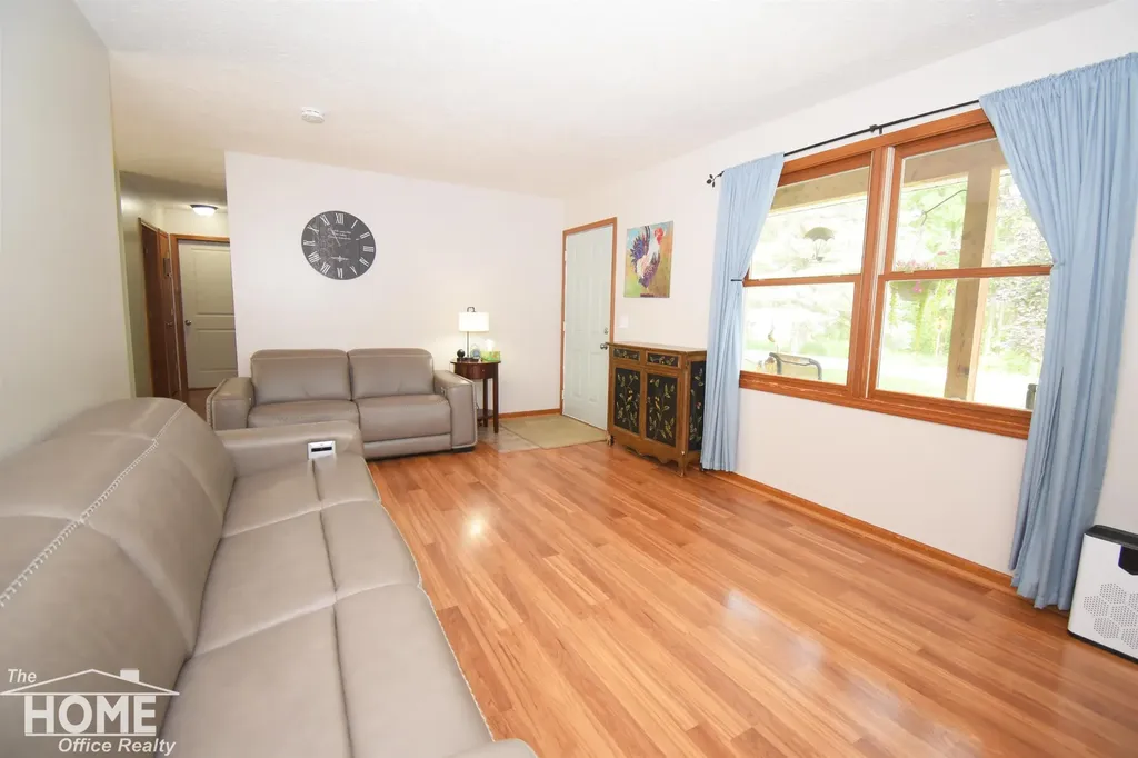 13092 Beardslee Road Perry Township MI 48872