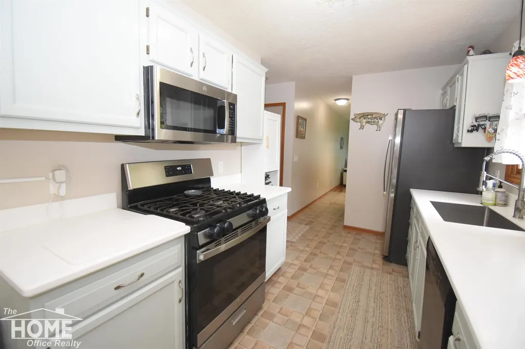 13092 Beardslee Road Perry Township MI 48872