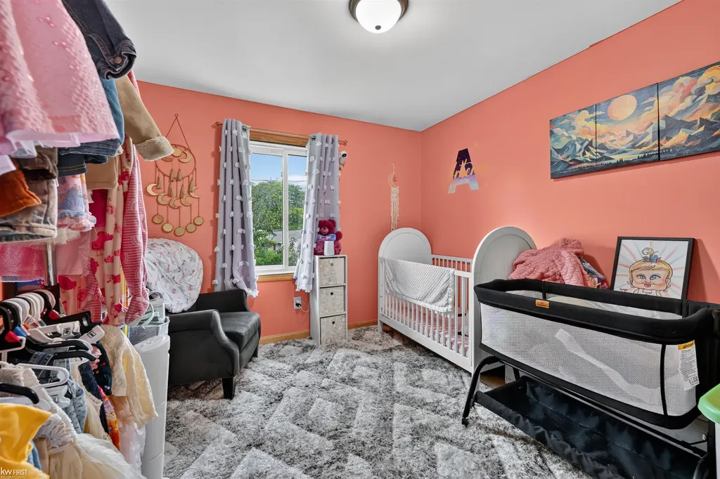 2228 Mclaren Street Burton City MI 48529
