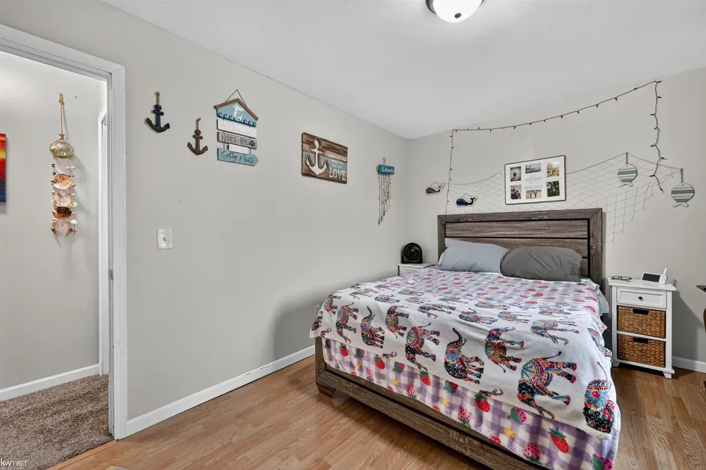 2228 Mclaren Street Burton City MI 48529