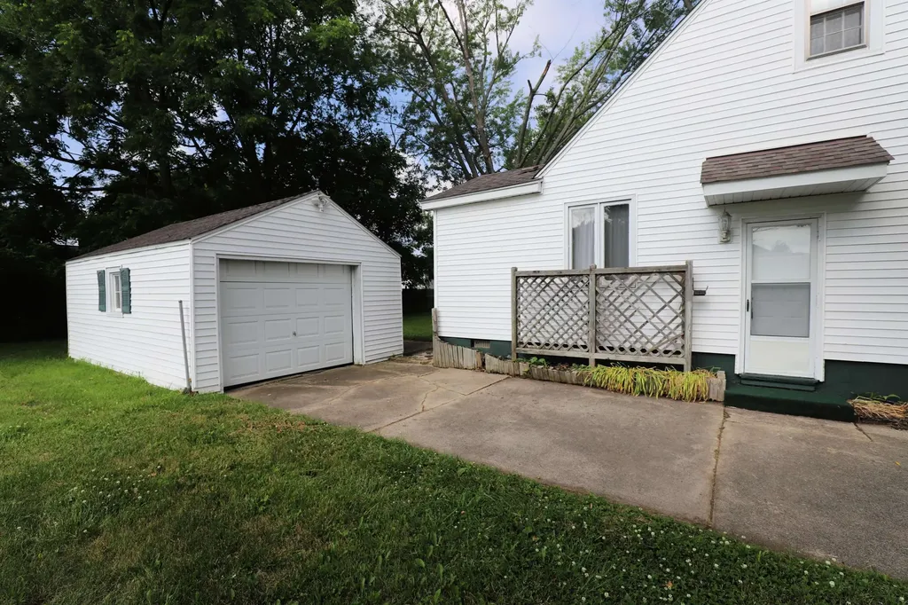 701 Freeman Avenue Flint City MI 48507