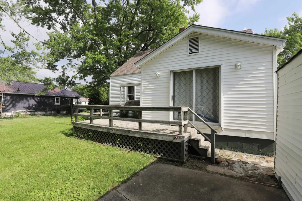 701 Freeman Avenue Flint City MI 48507
