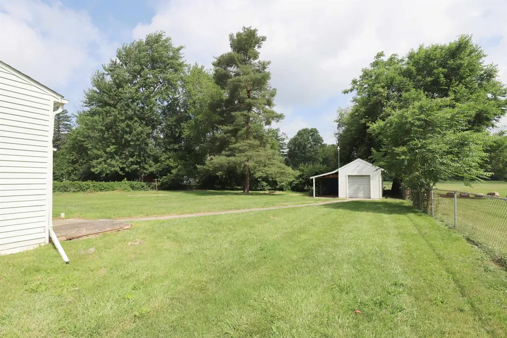 1409 Coutant Street Flushing City MI 48433
