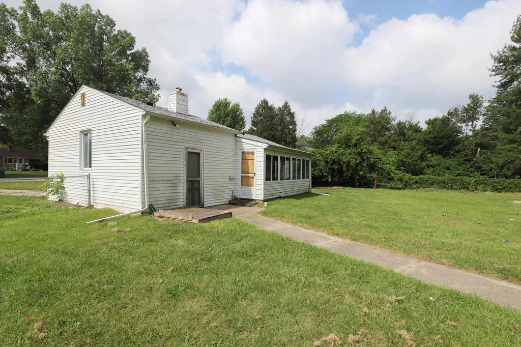 1409 Coutant Street Flushing City MI 48433