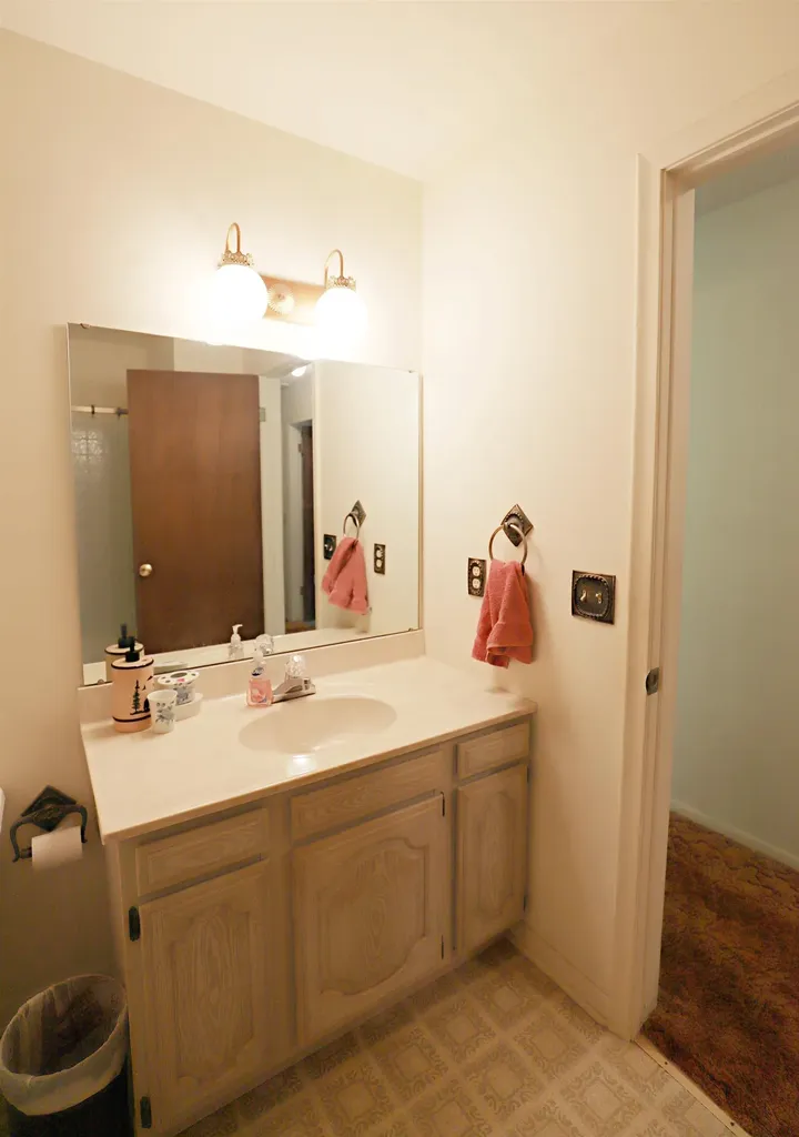 10011 W Coldwater Road Flushing Charter Township MI 48433