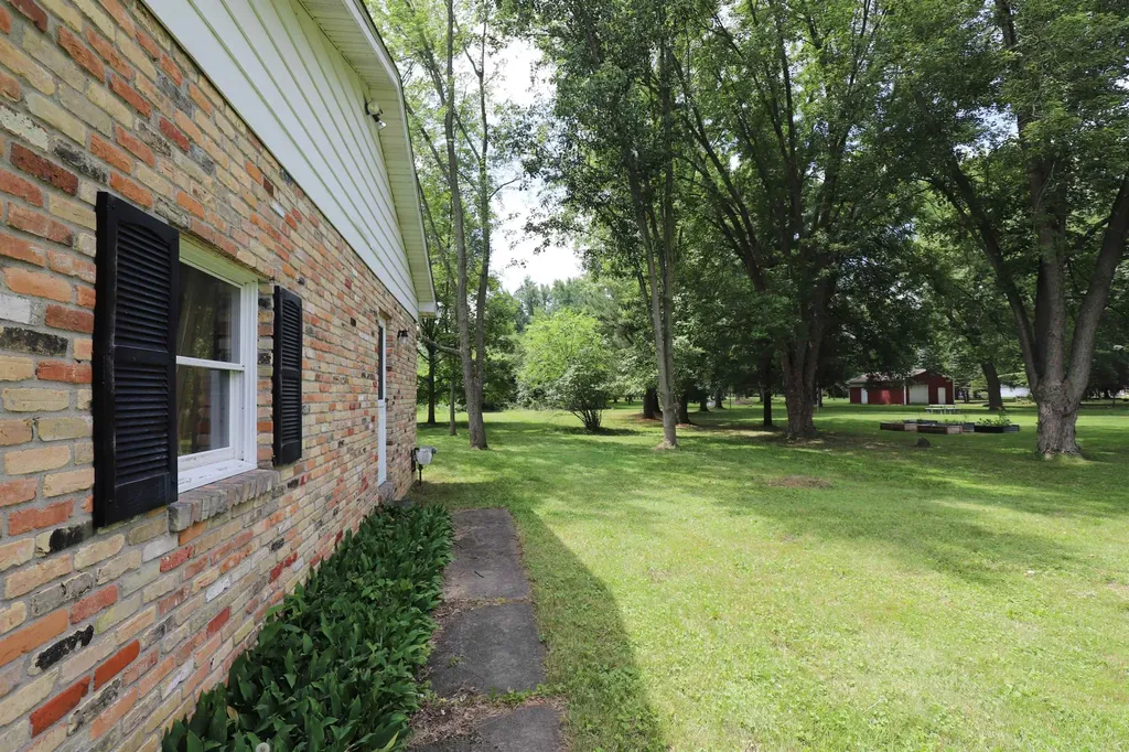 10011 W Coldwater Road Flushing Charter Township MI 48433