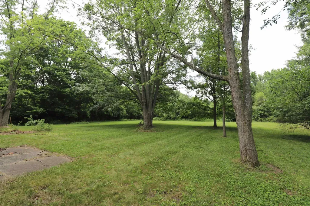 10011 W Coldwater Road Flushing Charter Township MI 48433