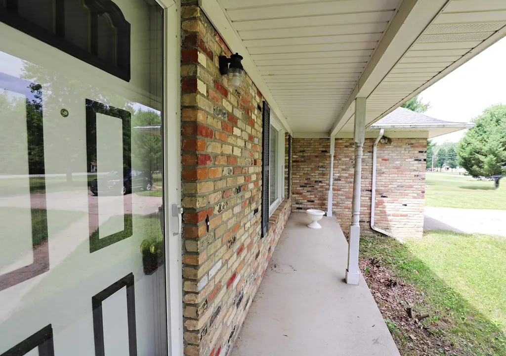 10011 W Coldwater Road Flushing Charter Township MI 48433