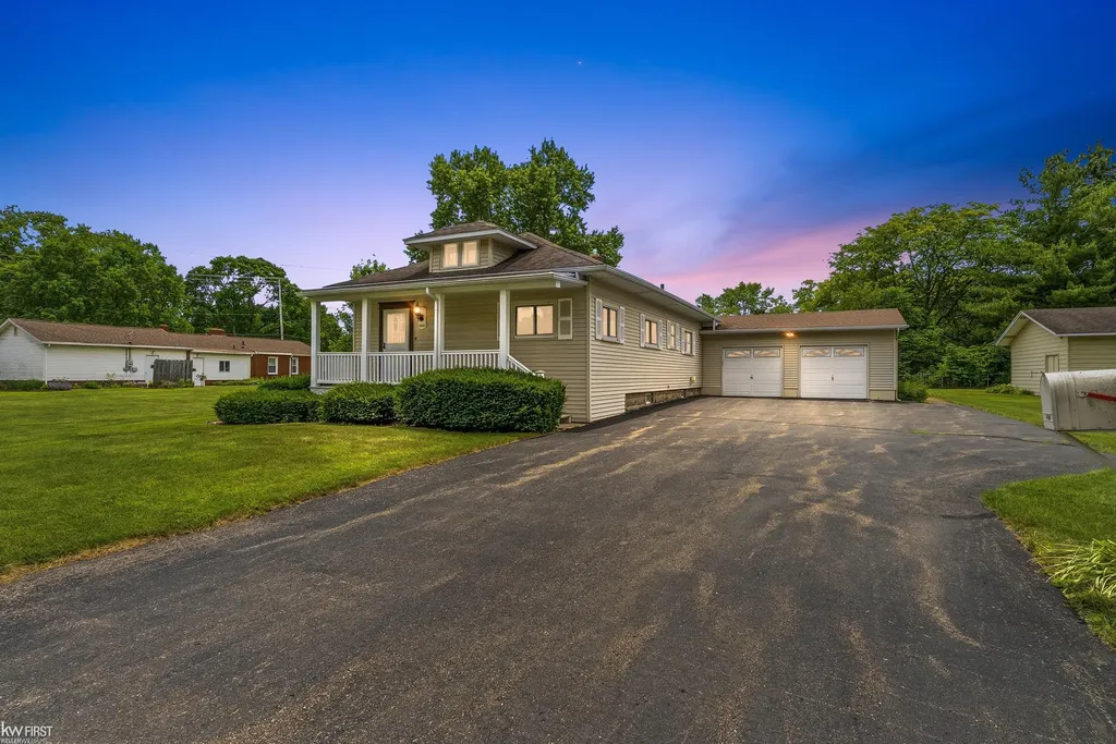 1018 Mildred Street Flushing City MI 48433