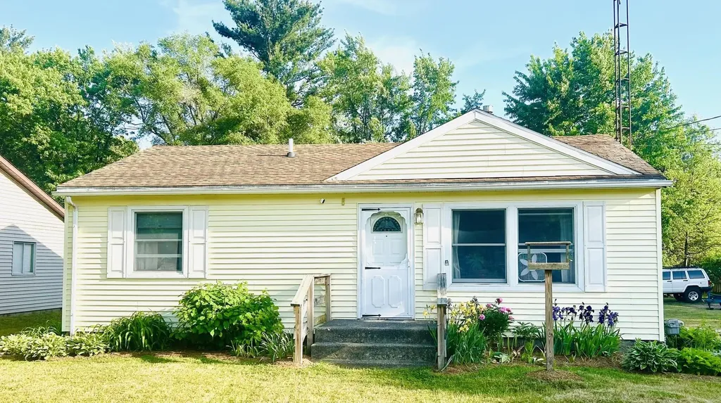 5493 W Frances Road Mt. Morris Township MI 48420