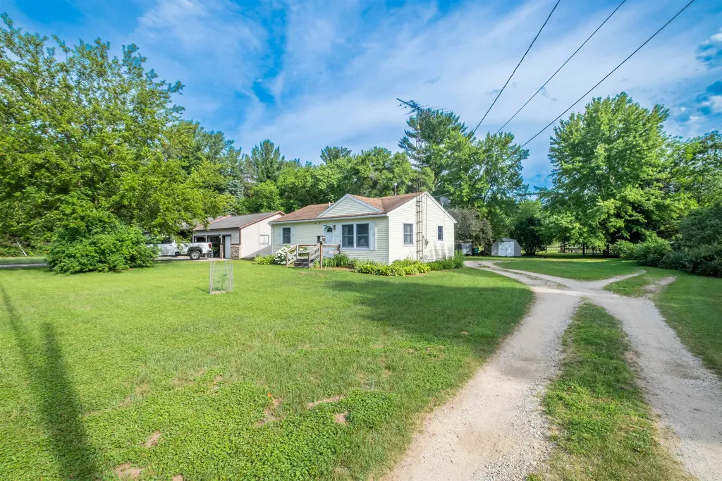 5493 W Frances Road Mt. Morris Township MI 48420