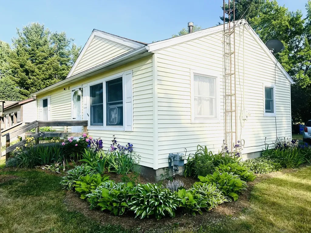 5493 W Frances Road Mt. Morris Township MI 48420