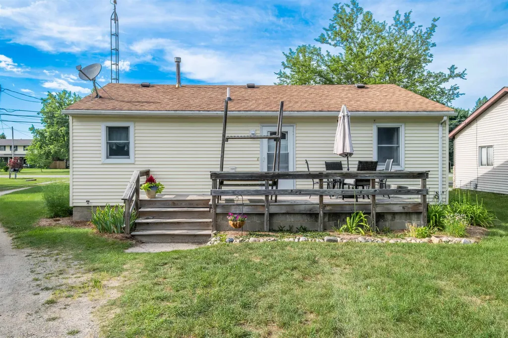 5493 W Frances Road Mt. Morris Township MI 48420