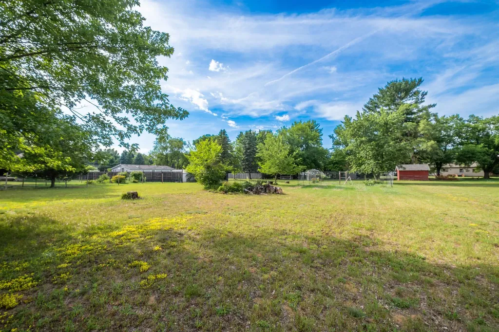 5493 W Frances Road Mt. Morris Township MI 48420