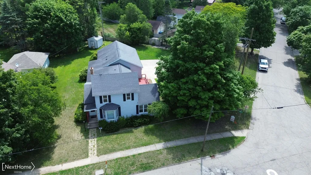 121 S West Street Vassar City MI 48768