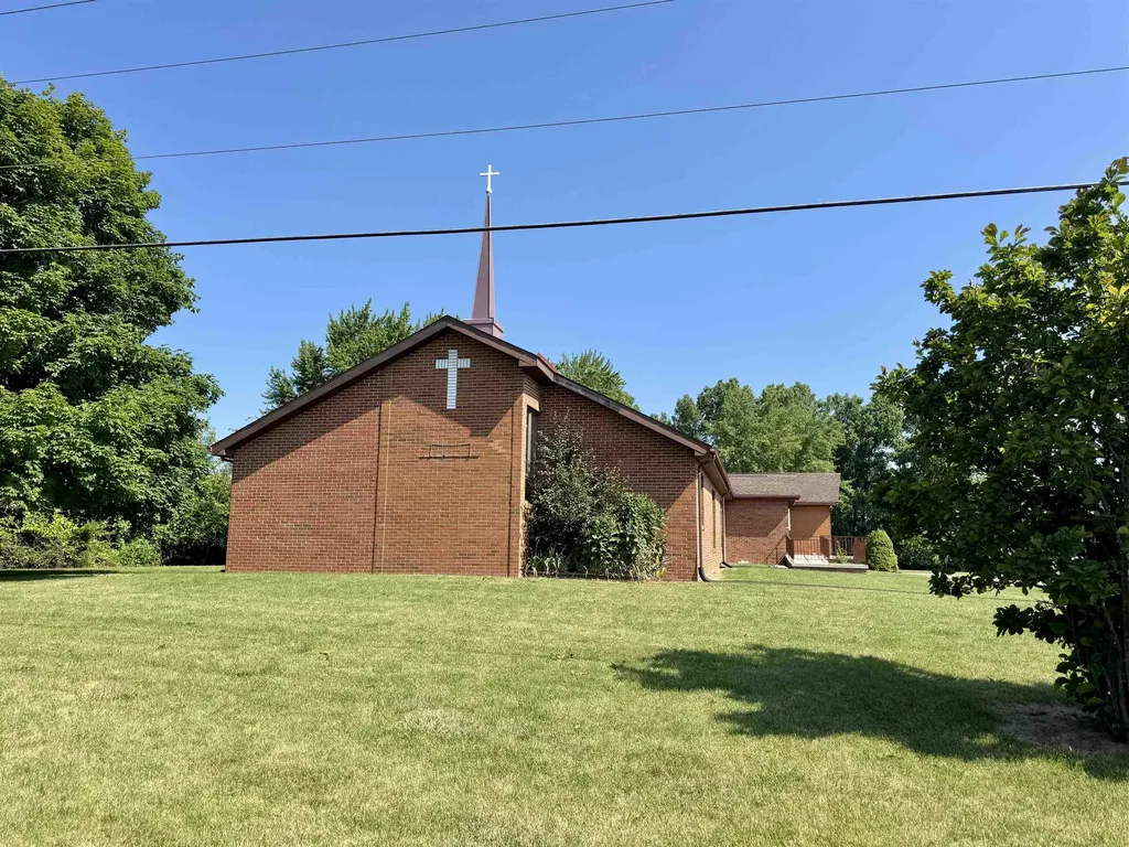 2062 W Oregon Street Mayfield Township MI 48446