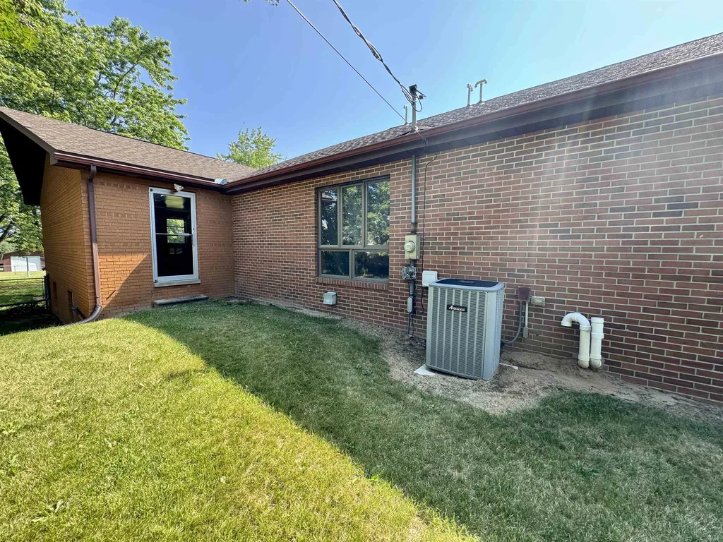 2062 W Oregon Street Mayfield Township MI 48446