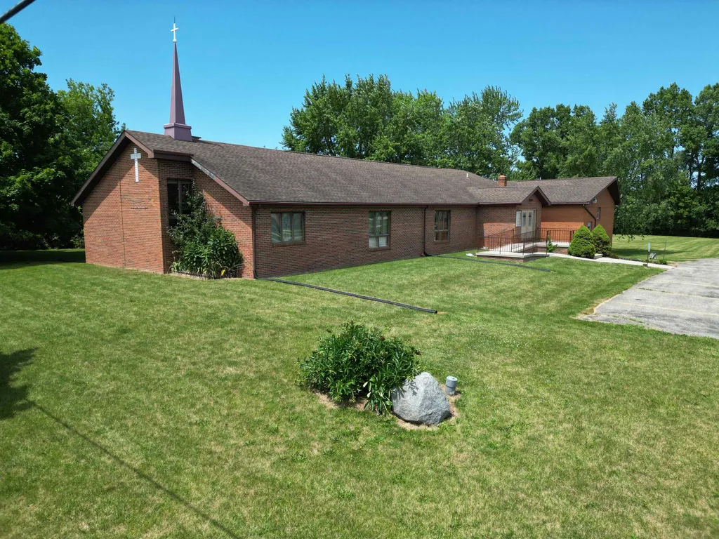 2062 W Oregon Street Mayfield Township MI 48446