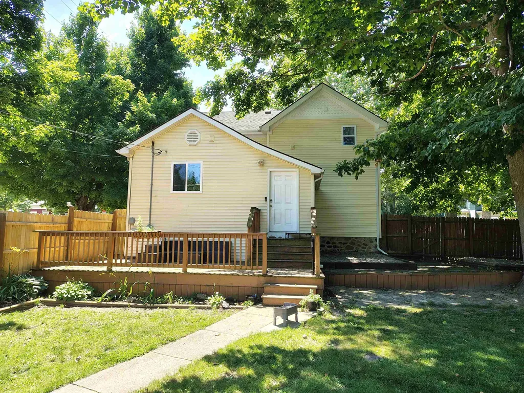 315 E Main Street Vernon Village MI 48476