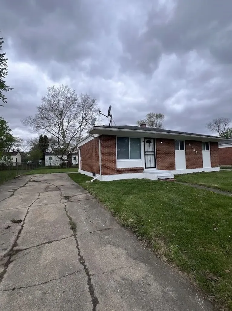 6155 Natchez Drive Mt. Morris City MI 48458
