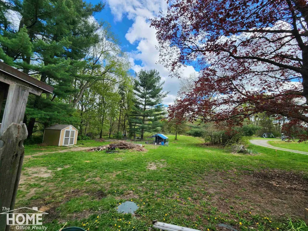7405 W Lansing Road Perry Township MI 48872