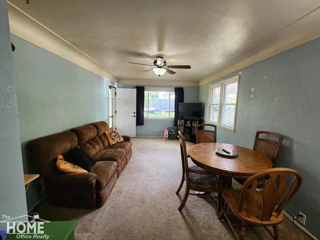 7405 W Lansing Road Perry Township MI 48872