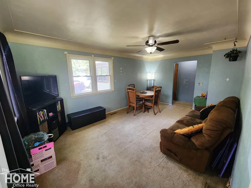 7405 W Lansing Road Perry Township MI 48872