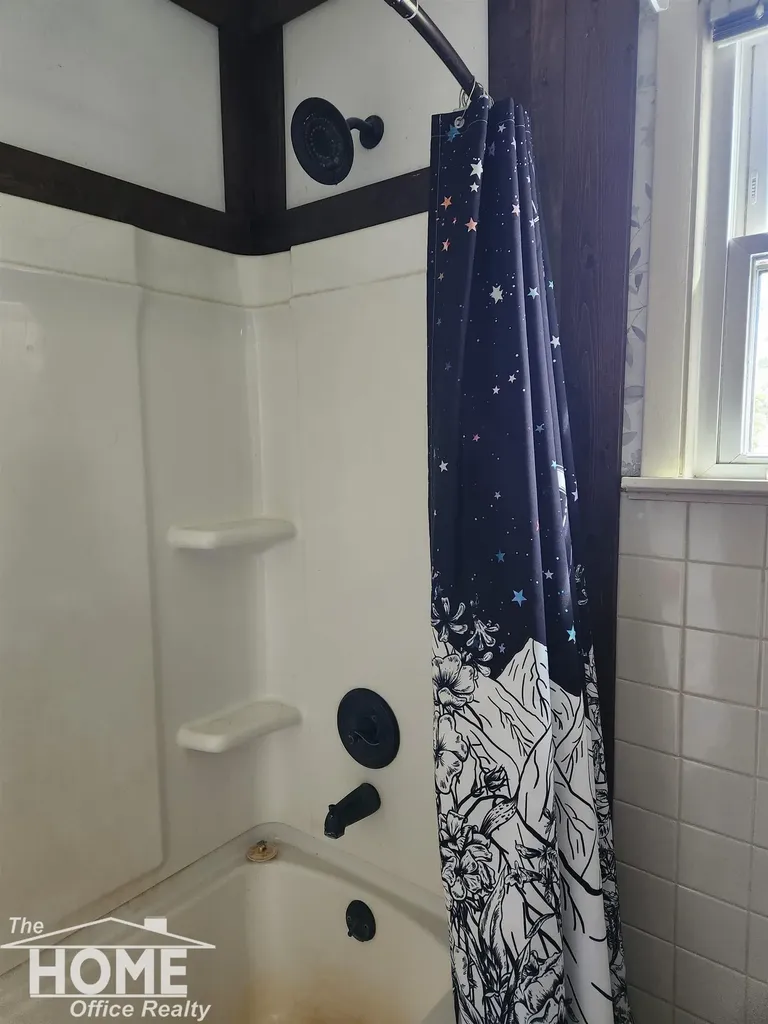 7405 W Lansing Road Perry Township MI 48872